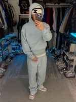 NOFS Hellblaue Jogginghose Patch Logo