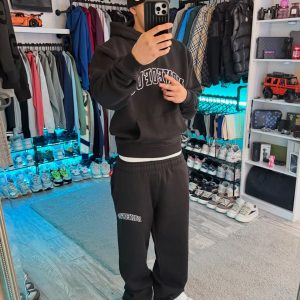 NOFS Black Jogger mit NONEOFUS Stitch Print