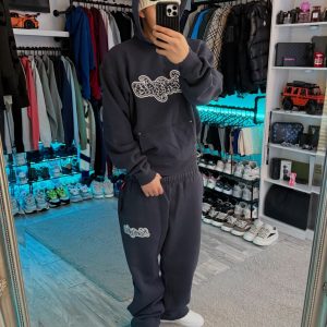 NOFS Navy Studs Jogger mit Script Logo und Wide Leg Cut