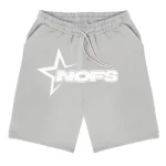 NOFS Grey Star Shorts aus Baumwoll Mix mit weißem Star Logo Print. Alltags Sommer Fit. Jetzt online bei NOFS shoppen.