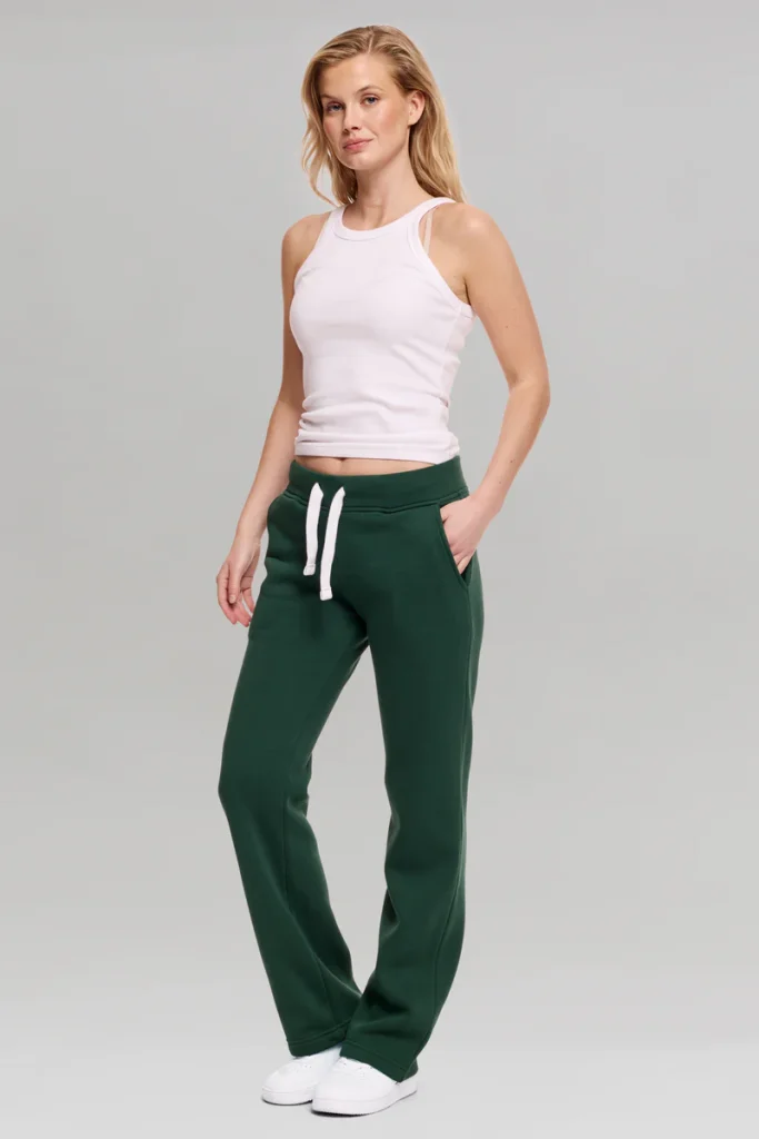 NOFS Green Sweatpants in Dunkelgrün mit geradem Bein