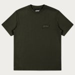 NOFS Dark Olive Basic Tee mit olivenem Tonal-Stick auf der Brust