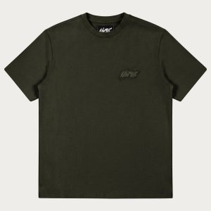 NOFS Dark Olive Basic Tee mit olivenem Tonal-Stick auf der Brust