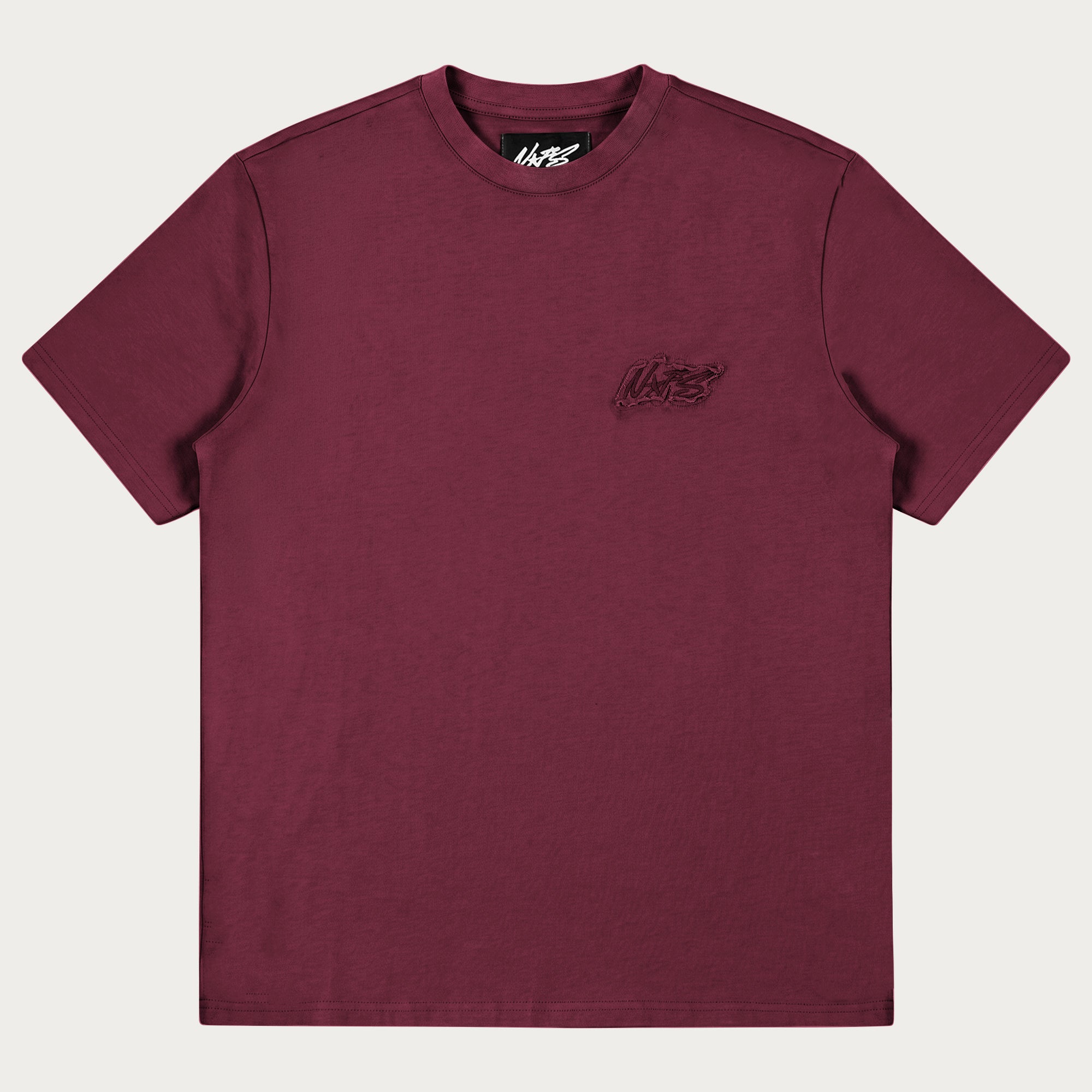 NOFS Burgundy T-Shirt mit tonaler Script Stickerei NOFS Burgundy T-Shirt mit tonaler Script Stickerei