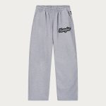 NOFS Grey Studs Jogger mit Script Patch Detail