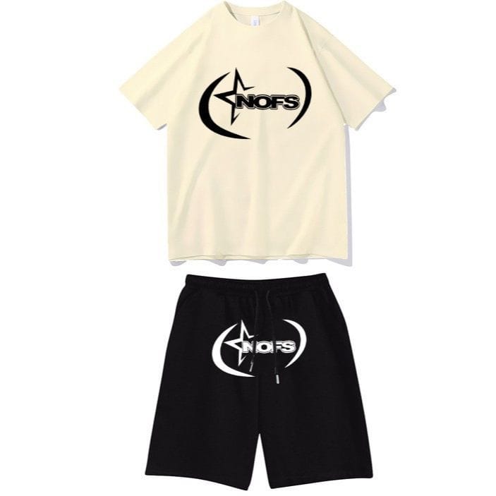 NOFS Cream Black Shorts Set mit Contrast Star Print NOFS Cream Black Shorts Set mit Contrast Star Print